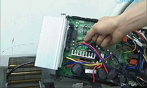 宏伟美的空调电话是多少