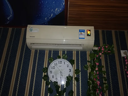 宏伟空调维修售后服务中心