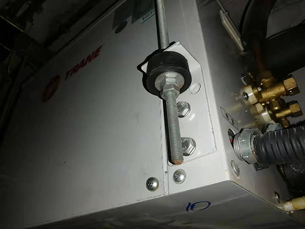 宏伟空调维修售后服务中心